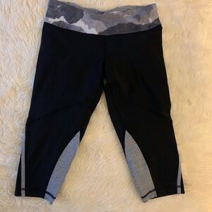 Lululemon 16” Crop Running Legging Camo Trimmed Waist